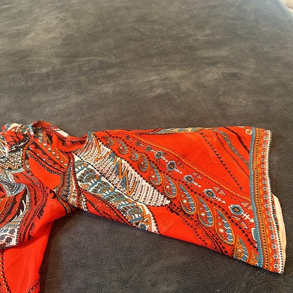 New York and Co. Red dark floral sheer top, small. - Picture 3 of 9